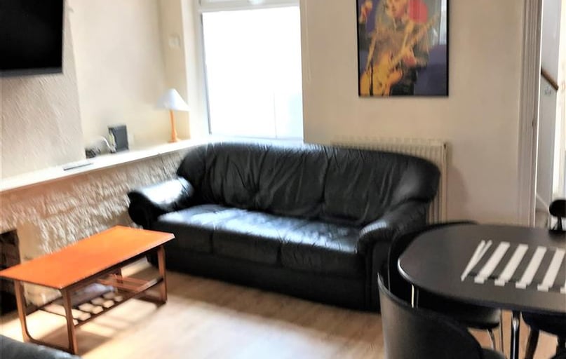 Warwards Lane, Selly Park, Birmingham - Image 1